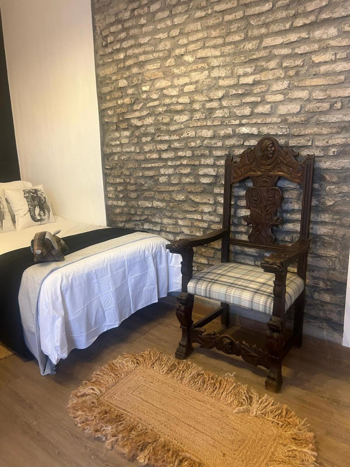 Casa Senorial Piedrachica Pensión Sevilla